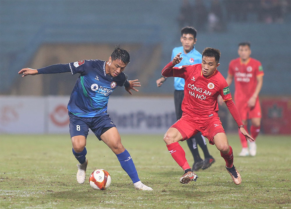 Vòng 1 V-League 2023: CLB Công An Hà Nội chiếm ngôi đầu bảng