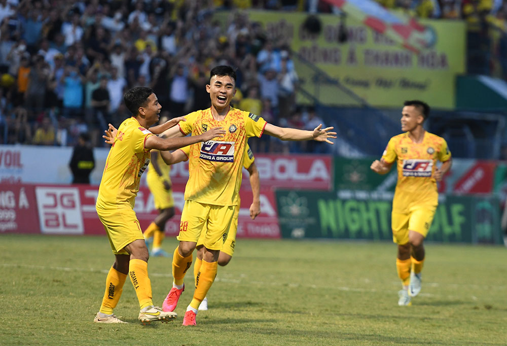 Vòng 9 V-League 2023: CLB Đông Á Thanh Hóa bứt phá