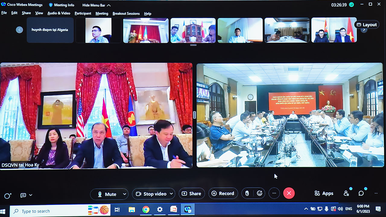 Mặc dù nhiều khó khăn, công tác lãnh sự và bảo hộ công dân đã được triển khai tốt