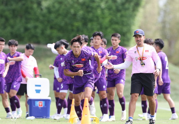 U23 Việt Nam tích cực rèn sức mạnh dưới trời nắng gắt tại Qatar