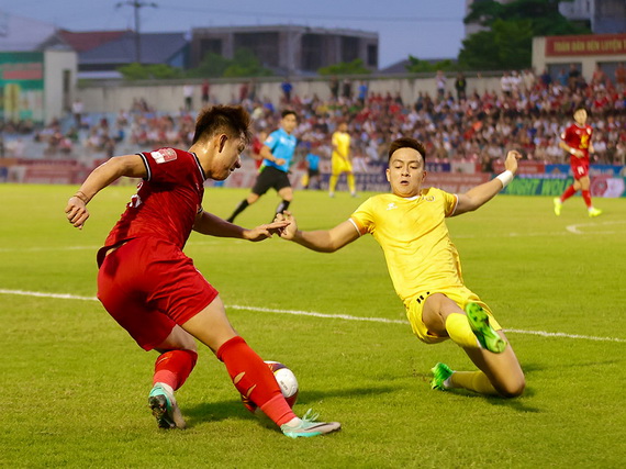 Vòng 16 V-League: Sức ép lên nhóm cuối bảng