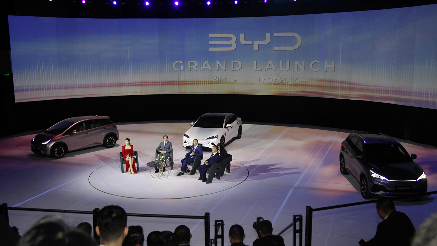 BYD Auto chính thức có mặt tại Việt Nam, với ba mẫu xe điện Dolphin, Atto3 và Seal