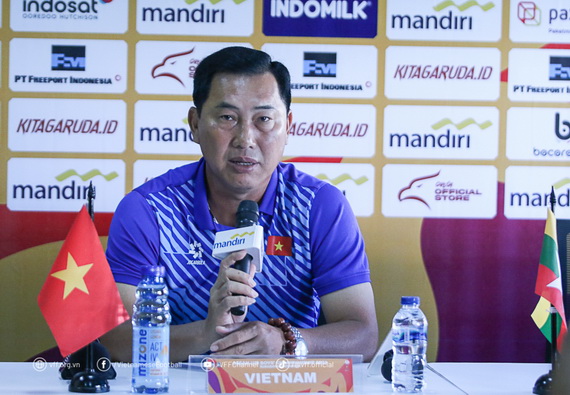 HLV Hứa Hiền Vinh: “U19 Việt Nam thất bại vì U19 Australia quá mạnh”